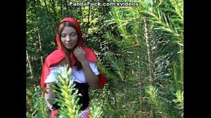 Чеченец раком ебет в лесу свою новую невесту